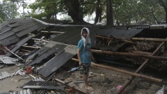 Zerstörte Hütte in Carita, Indonesien